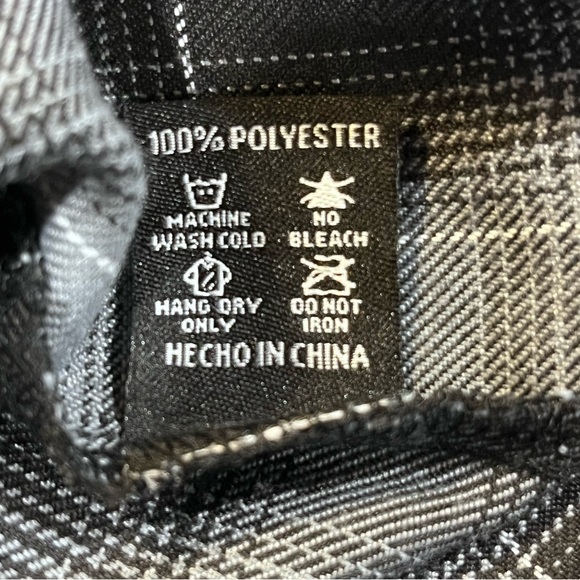 Dixxon Flannel The Boulevard Snap Pockets Gray Plaid Shirt woman’s  Size Medium - Picture 9 of 11